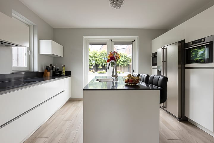 Foto 3 van Van Regteren Altenastraat 18