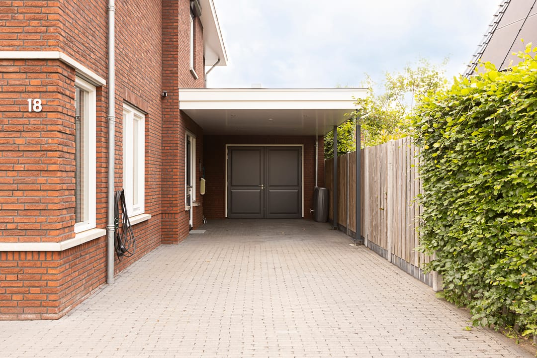 Photo 7 of Van Regteren Altenastraat 18