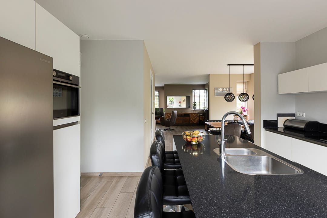 Photo 23 of Van Regteren Altenastraat 18