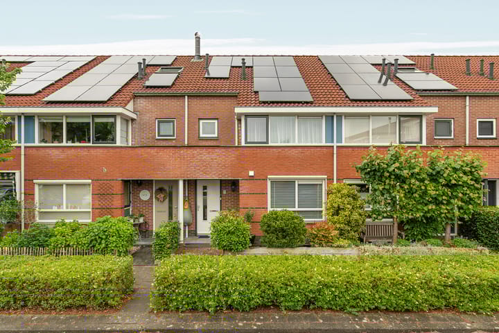 Bekijk foto van Adrienne Solserstraat 7
