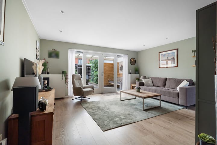 Foto 10 van Adrienne Solserstraat 7