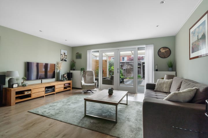 Foto 11 van Adrienne Solserstraat 7