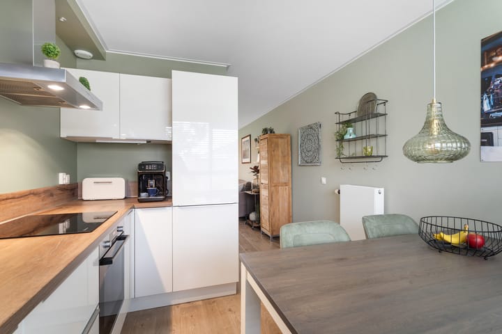 Foto 21 van Adrienne Solserstraat 7