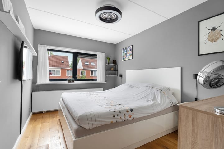 Foto 23 van Adrienne Solserstraat 7