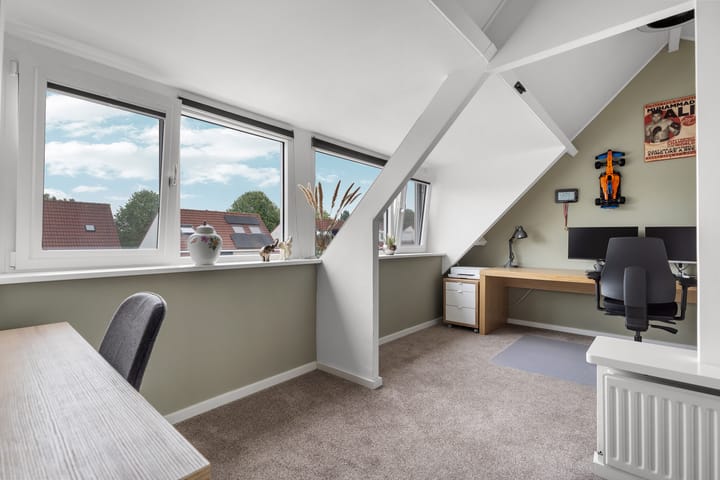 Foto 38 van Adrienne Solserstraat 7