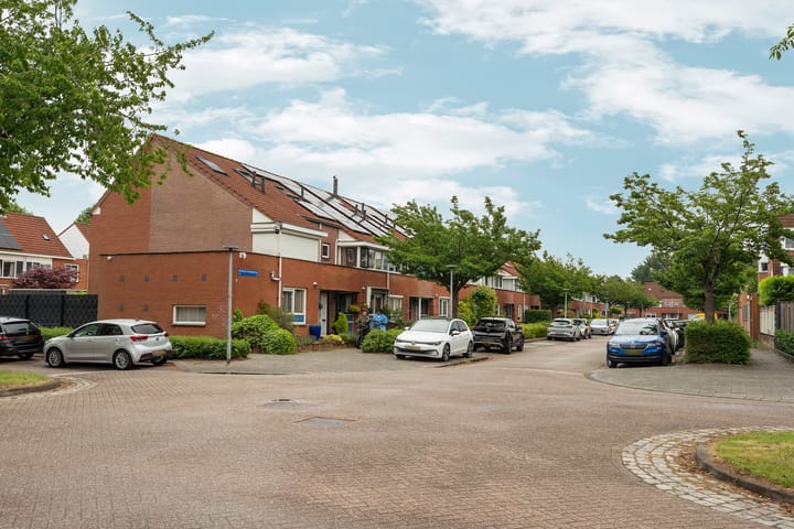 Foto 51 van Adrienne Solserstraat 7