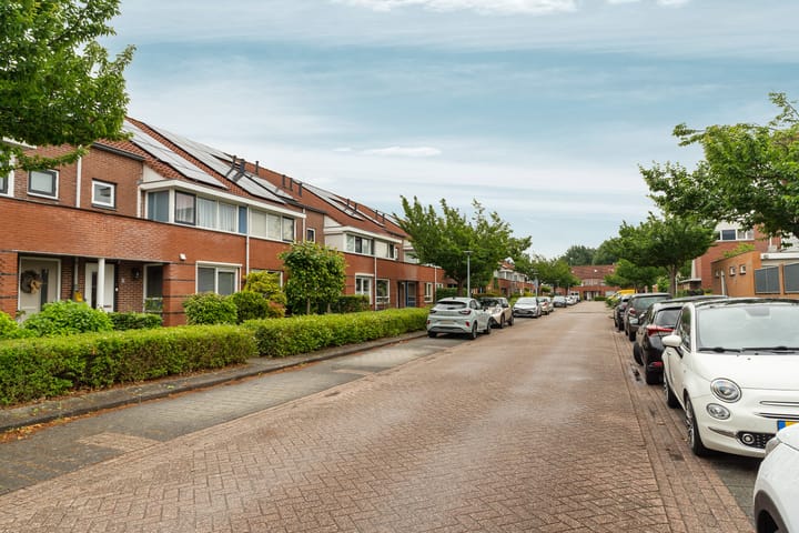 Foto 53 van Adrienne Solserstraat 7