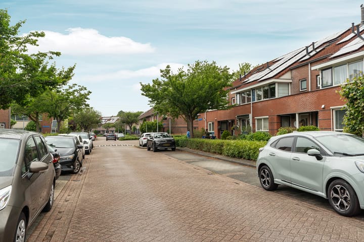 Foto 52 van Adrienne Solserstraat 7