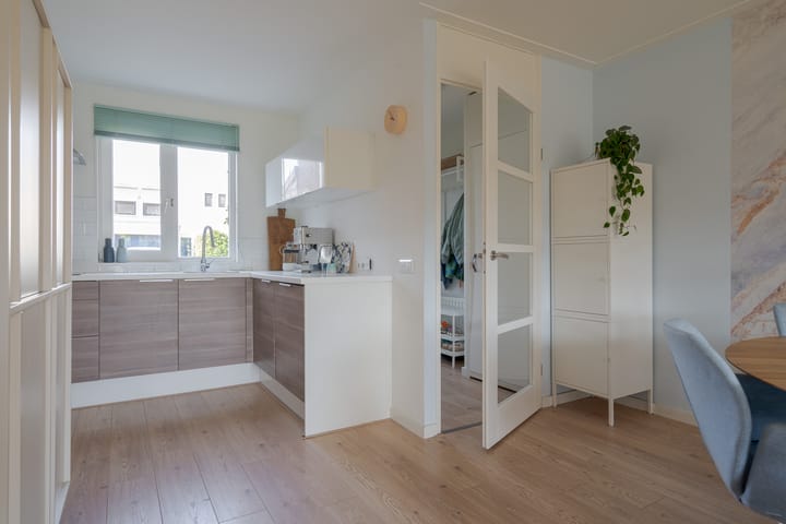 Foto 9 van Flora Bilderbeekstraat 19