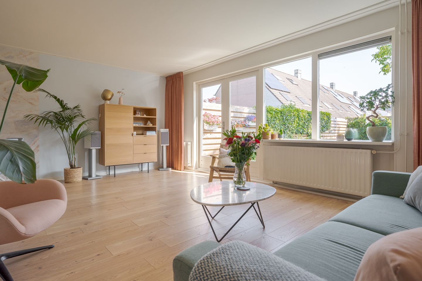 Foto 14 van Flora Bilderbeekstraat 19