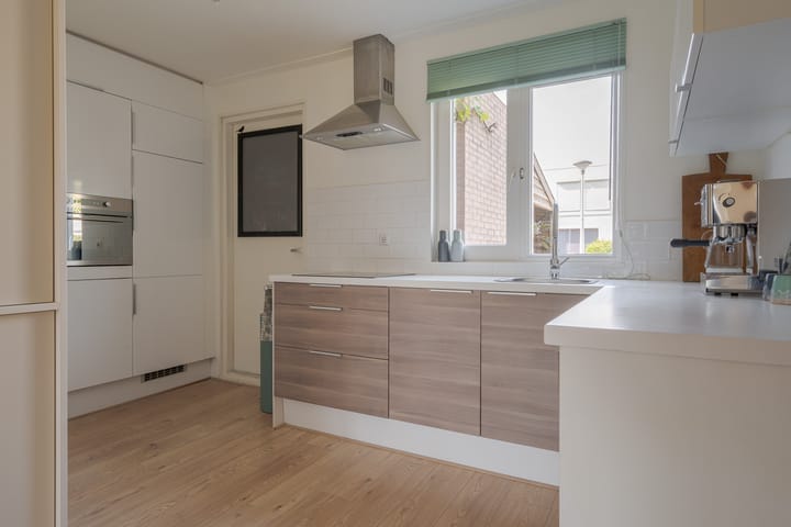 Foto 21 van Flora Bilderbeekstraat 19