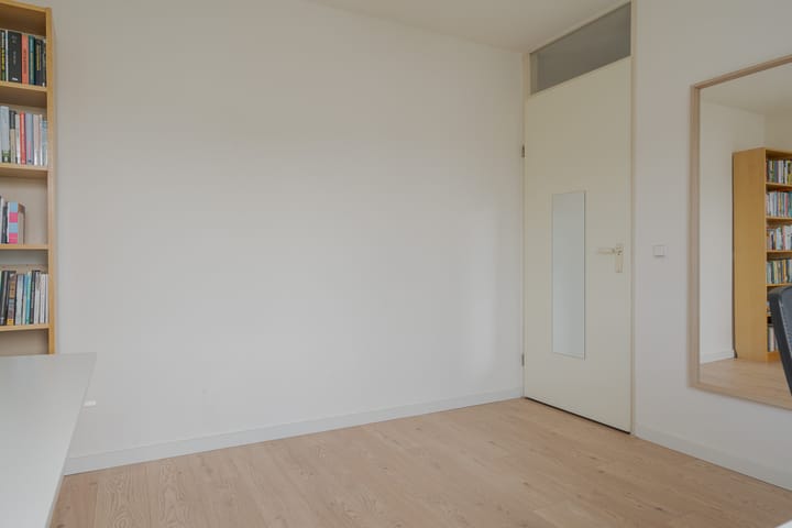 Foto 38 van Flora Bilderbeekstraat 19