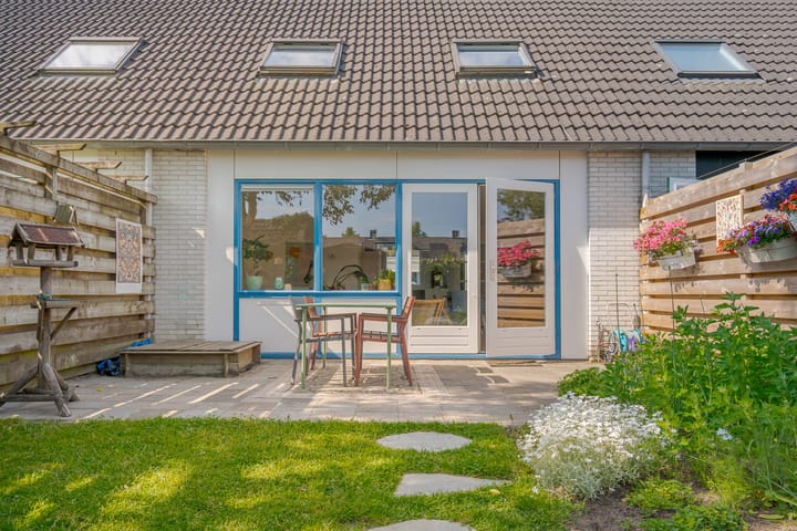 Foto 46 van Flora Bilderbeekstraat 19