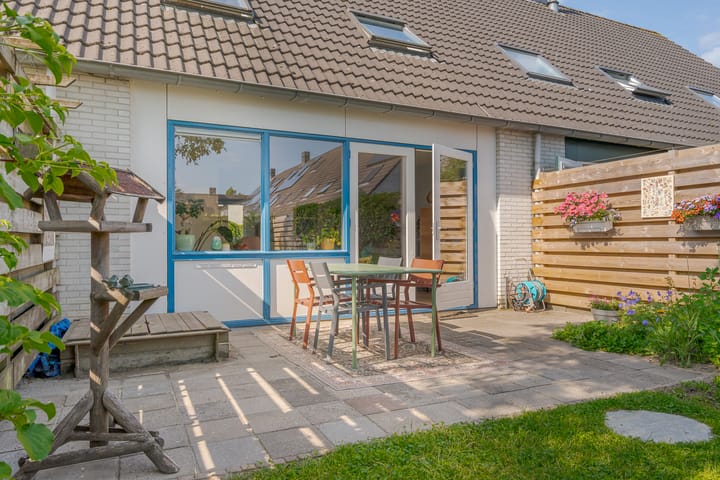 Foto 47 van Flora Bilderbeekstraat 19