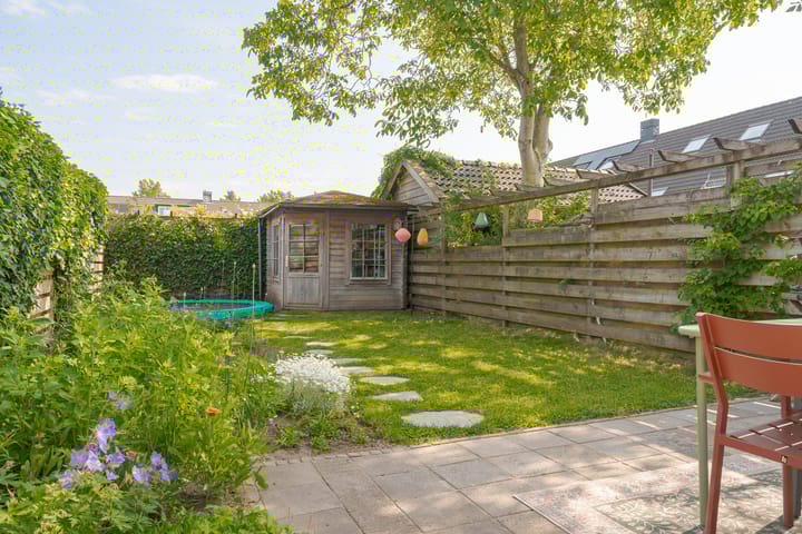 Foto 48 van Flora Bilderbeekstraat 19