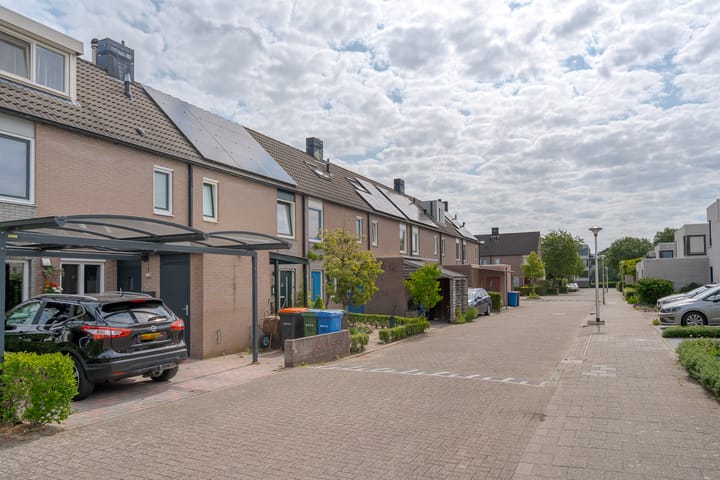 Foto 53 van Flora Bilderbeekstraat 19