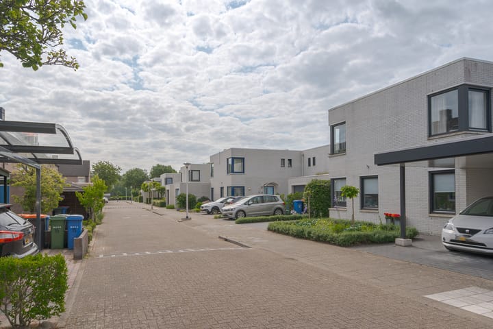 Foto 54 van Flora Bilderbeekstraat 19