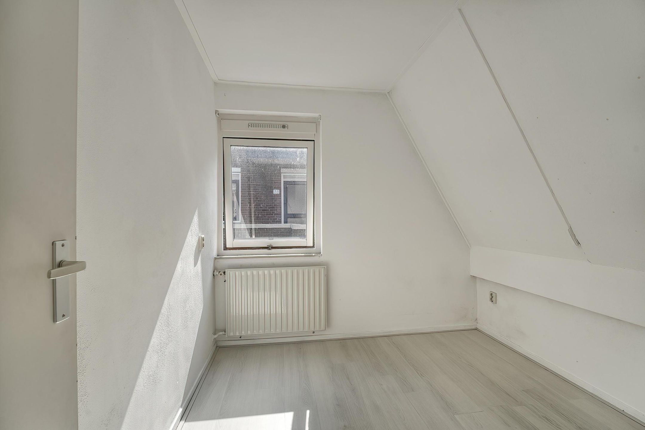 Foto 15 van Van Mandersloostraat 73