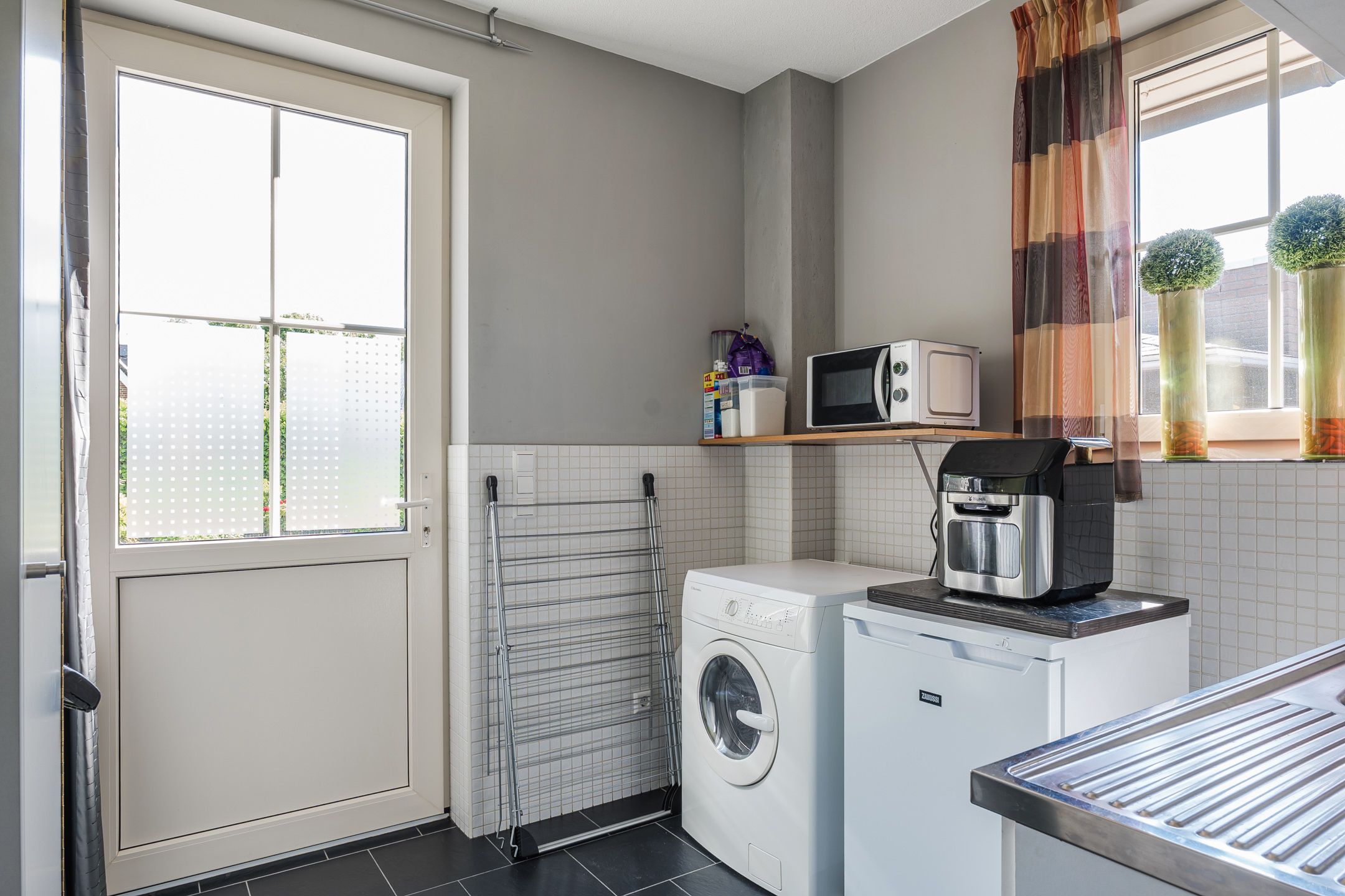 Photo 9 of Zwembadweg 22