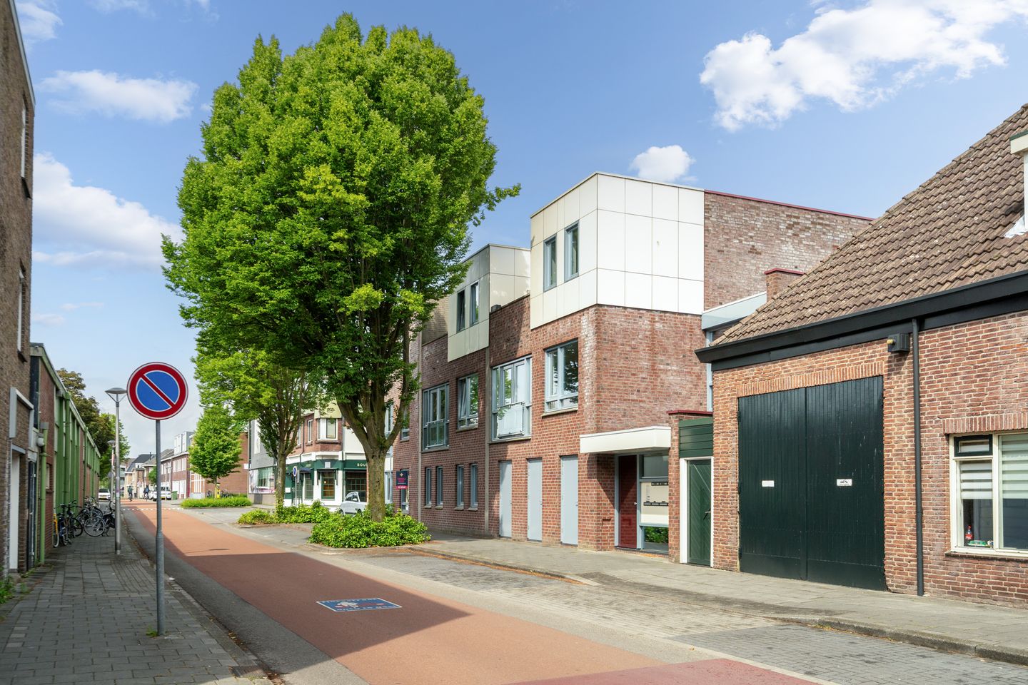 Foto 1 van Bilderdijkstraat 2-8