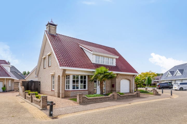 Foto 36 van Mgr. van Hooydonkstraat 4