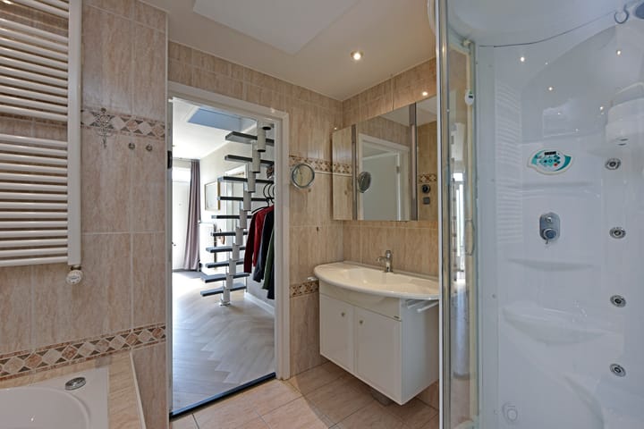 Photo 16 of Korte Meentweg 17-C