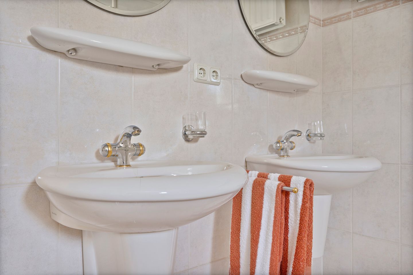 Foto 19 van Reusensestraat 37