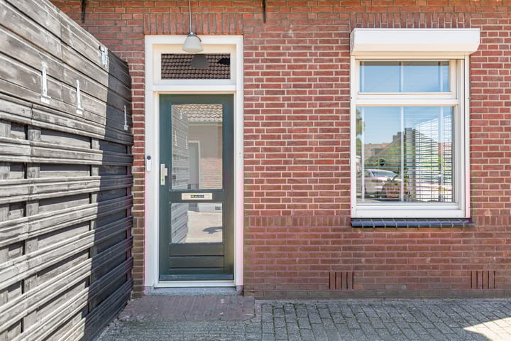 Photo 7 of Heelweg 17
