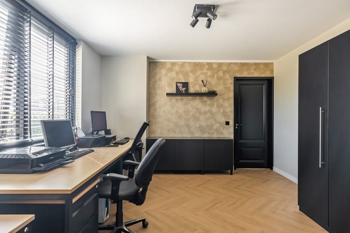 Foto 13 van Bedrijfsweg 3-A