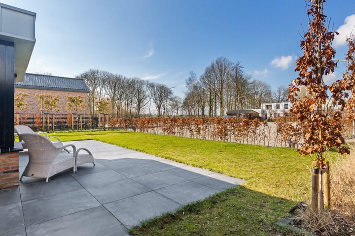 Foto 27 van Bedrijfsweg 3-A