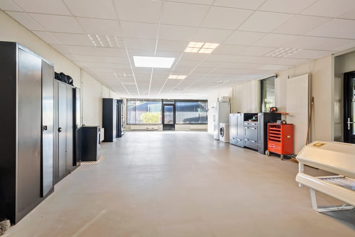 Foto 31 van Bedrijfsweg 3-A