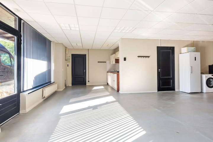 Foto 33 van Bedrijfsweg 3-A