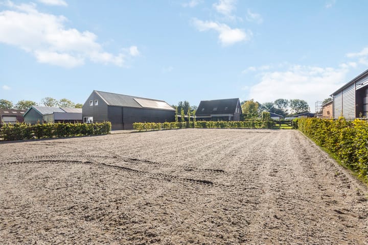 Foto 42 van Bedrijfsweg 3-A