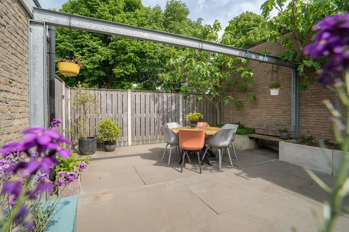 Photo 4 of Kampioenstraat 43