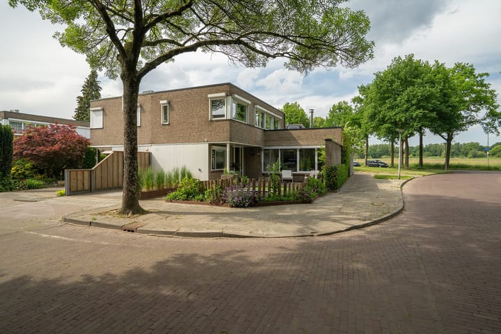 Photo 5 of Kampioenstraat 43