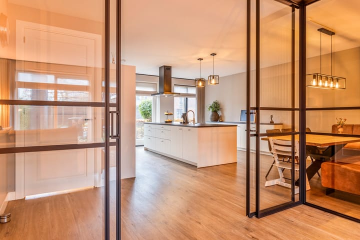 Foto 3 van Van Barnevelderf 3