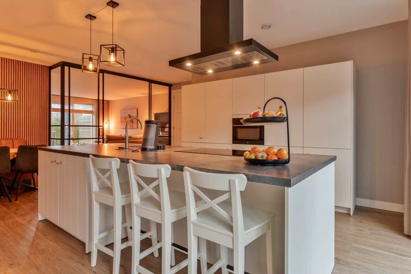 Foto 4 van Van Barnevelderf 3