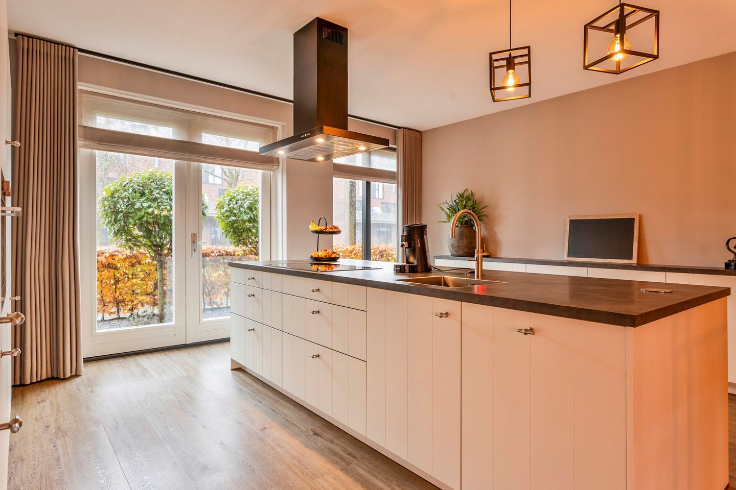 Foto 25 van Van Barnevelderf 3