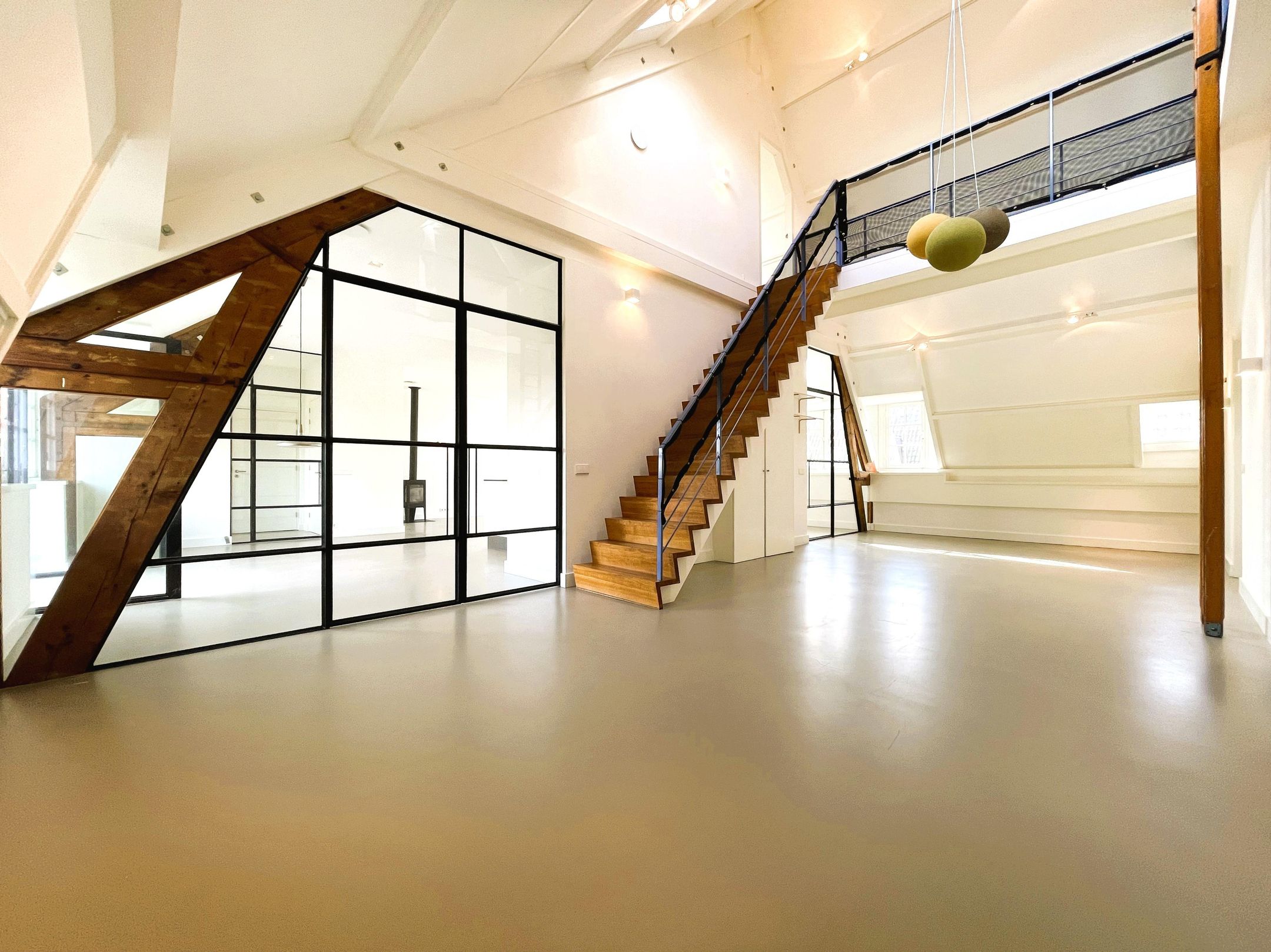 Photo 15 of Floris Versterstraat 10-F