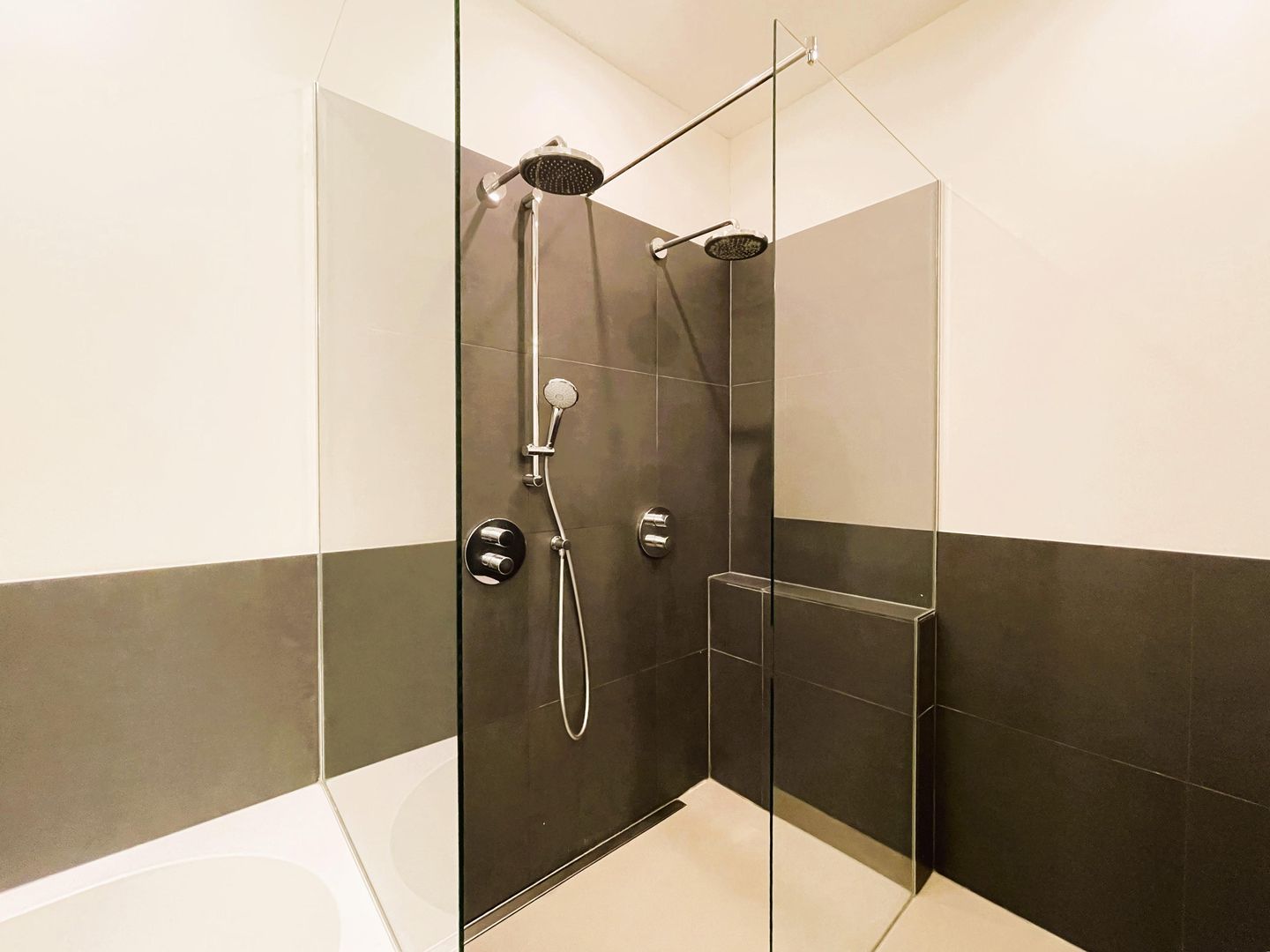 Photo 20 of Floris Versterstraat 10-F