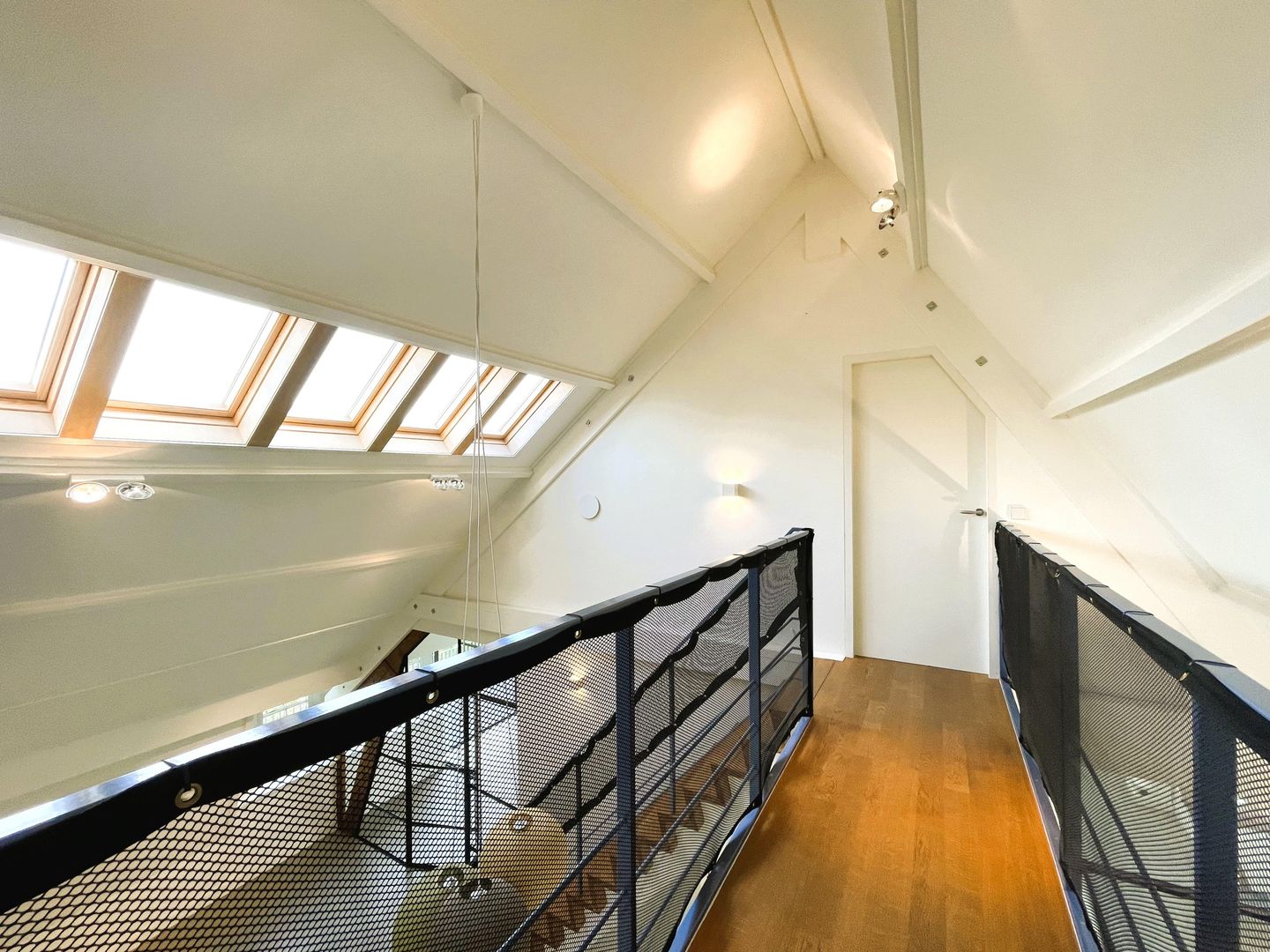 Photo 25 of Floris Versterstraat 10-F