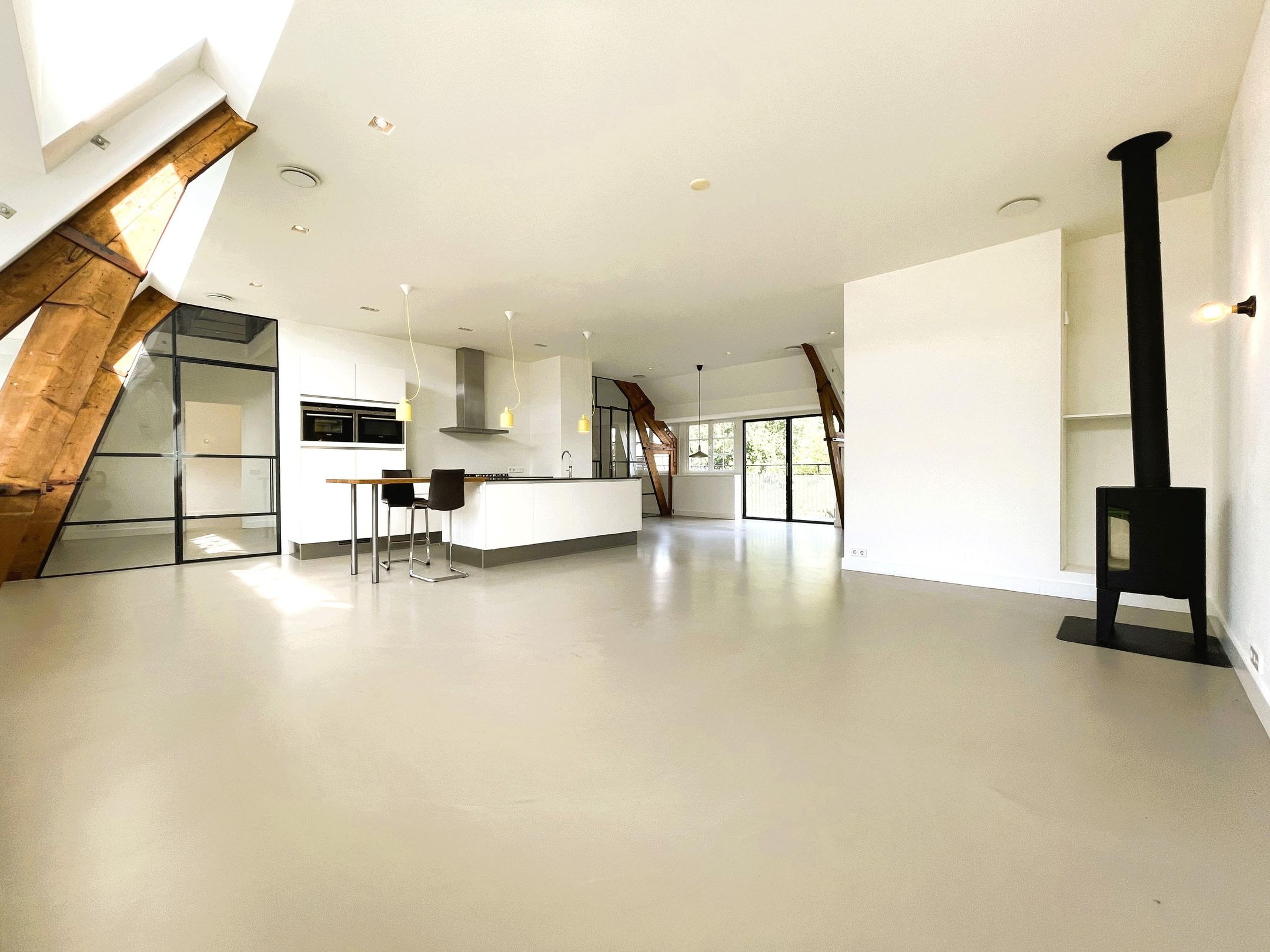 Photo 6 of Floris Versterstraat 10-F