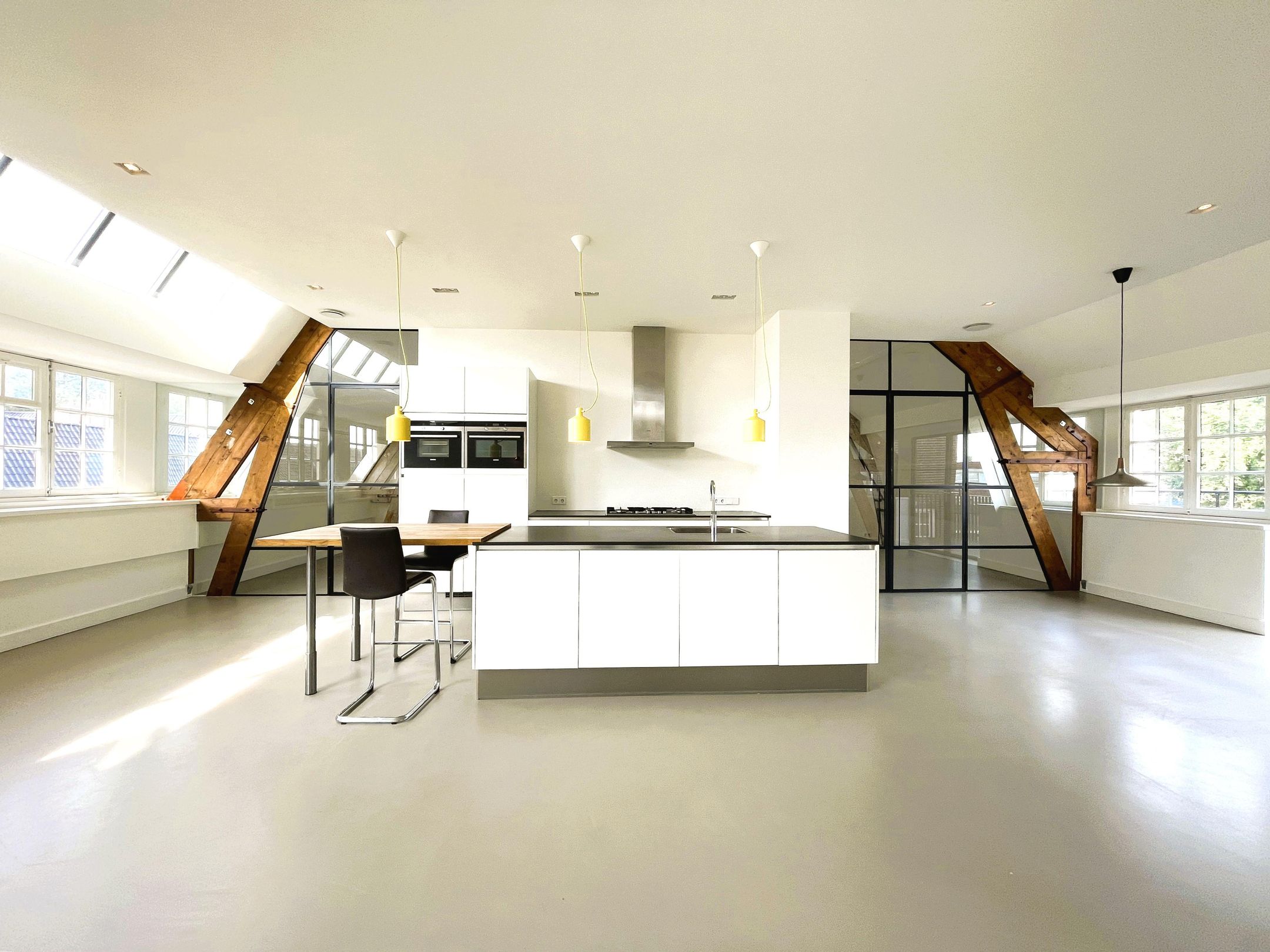 Photo 9 of Floris Versterstraat 10-F