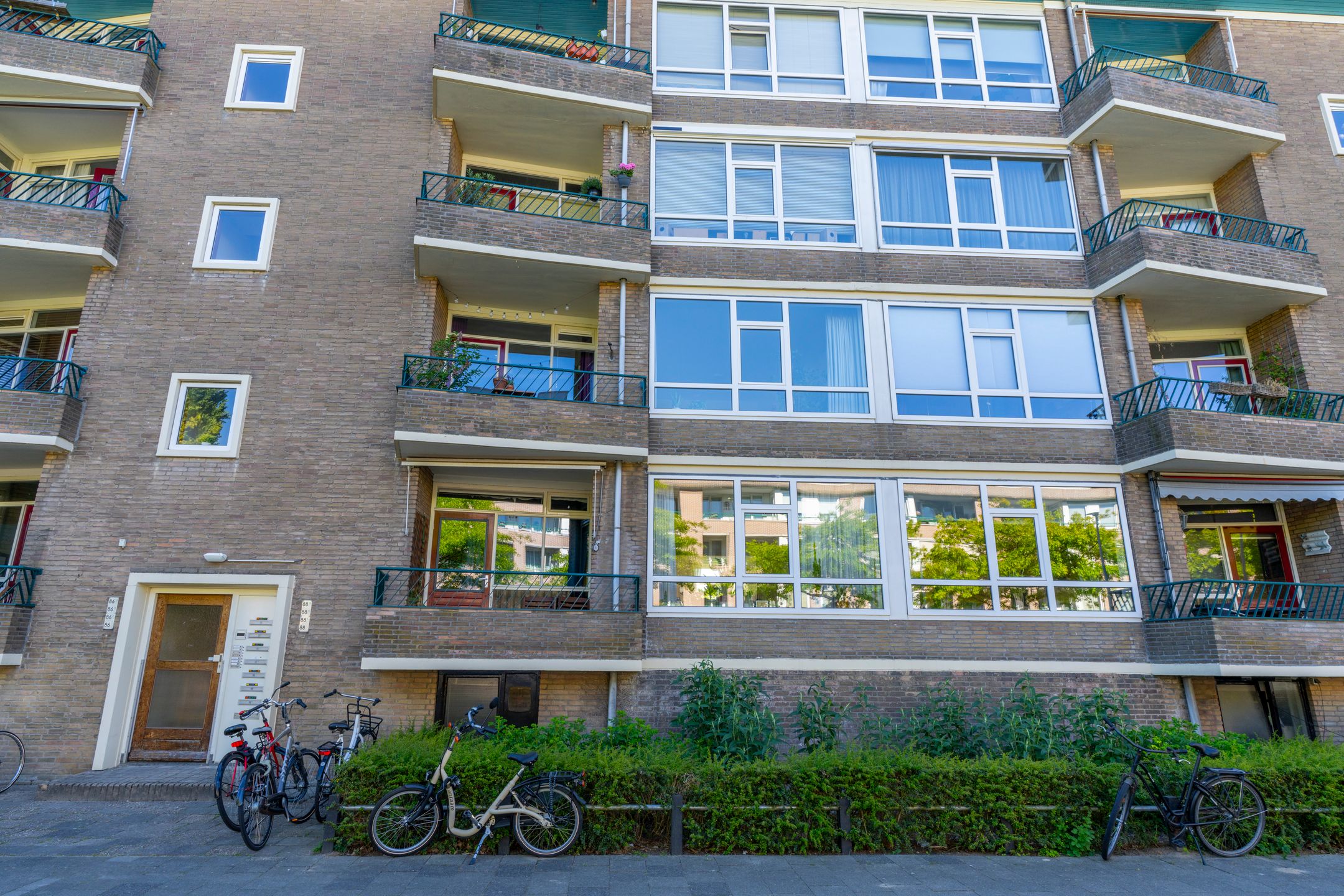 Photo 6 of Detmoldstraat 88-1