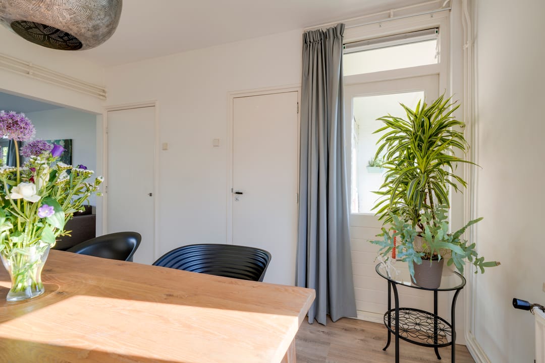 Photo 17 of Detmoldstraat 88-1