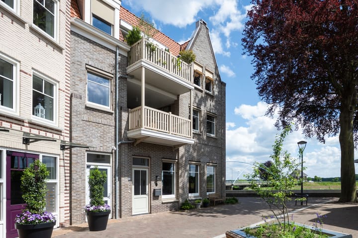 Foto 5 van Koninginnenplein 13