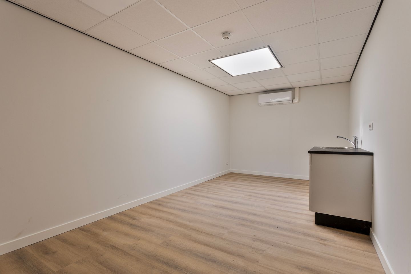 Bekijk foto 3 van Vredehofstraat 5