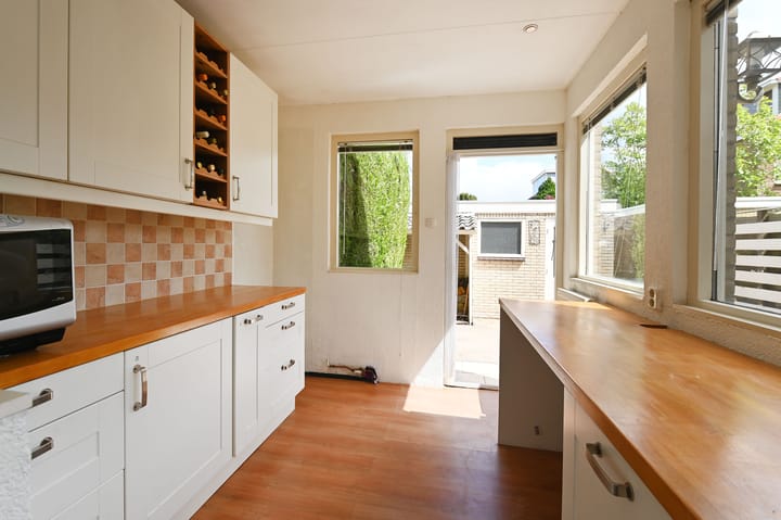 Photo 11 of Burgemeester Scholtenstraat 6