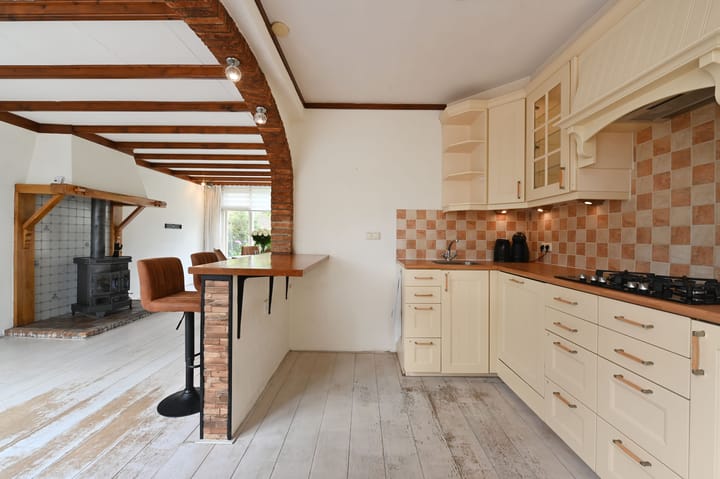 Photo 16 of Burgemeester Scholtenstraat 6