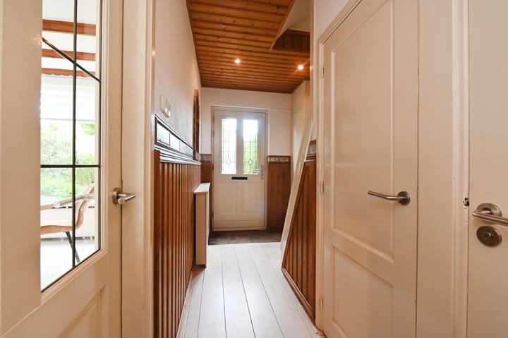 Photo 17 of Burgemeester Scholtenstraat 6